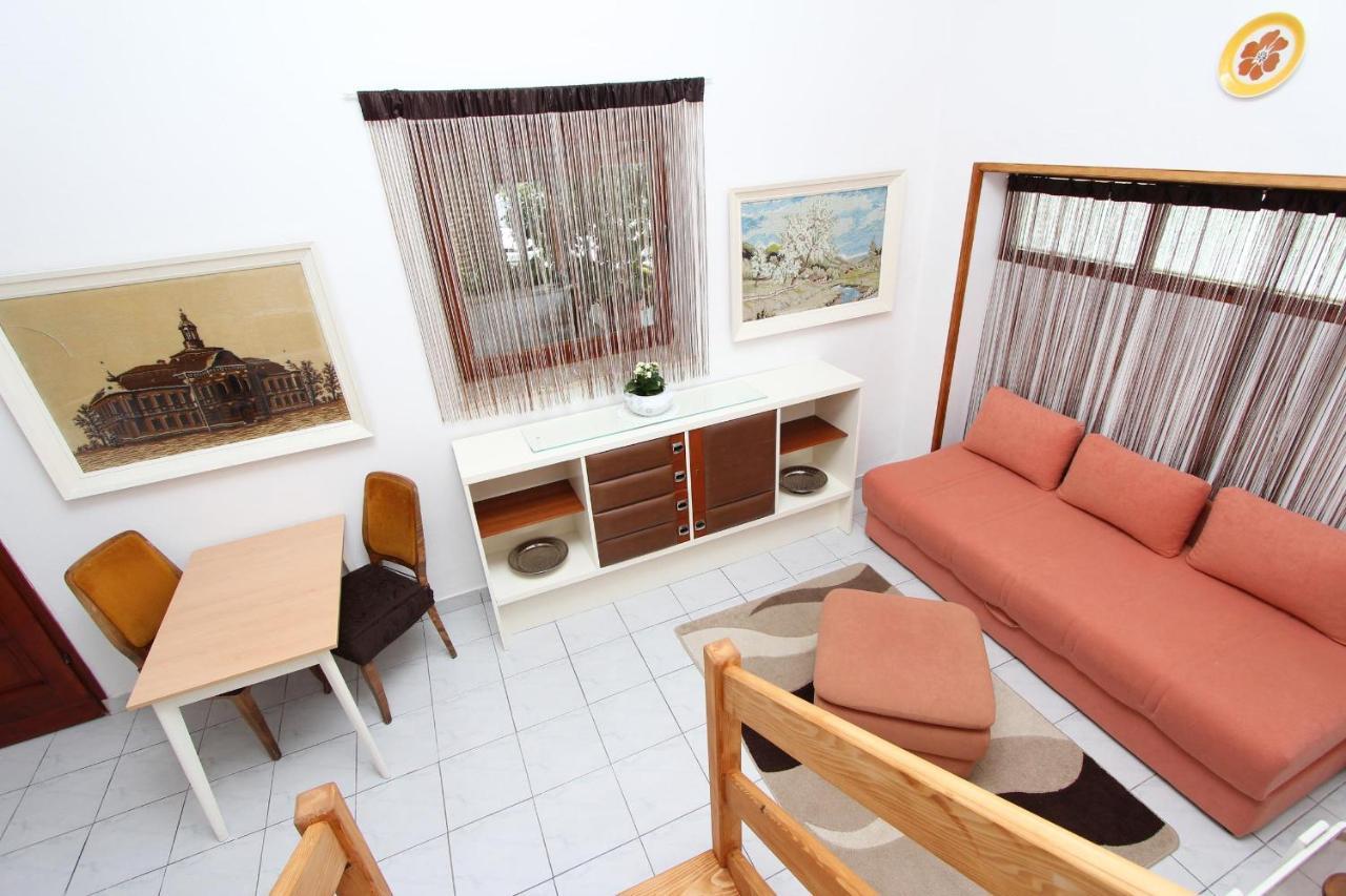 Apartments Goga Ровин Екстериор снимка