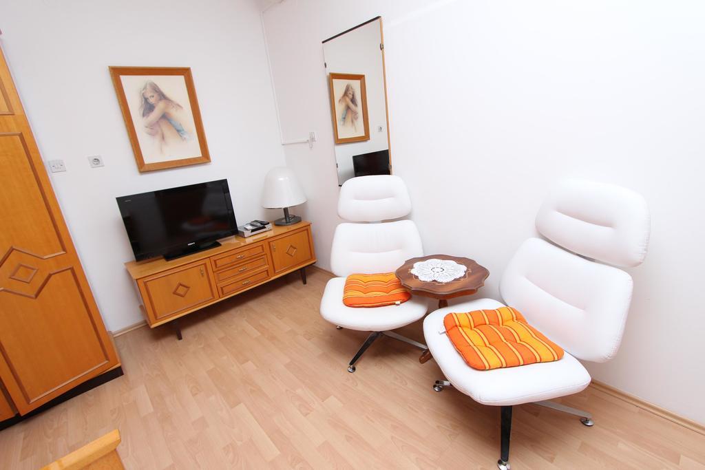 Apartments Goga Ровин Екстериор снимка