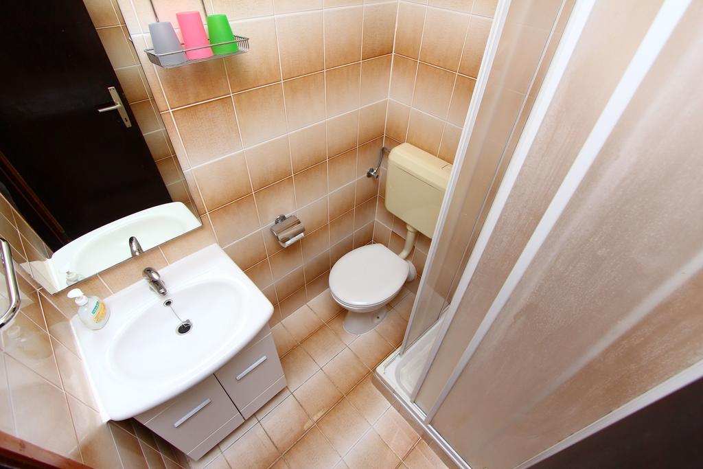 Apartments Goga Ровин Екстериор снимка