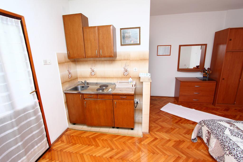 Apartments Goga Ровин Екстериор снимка